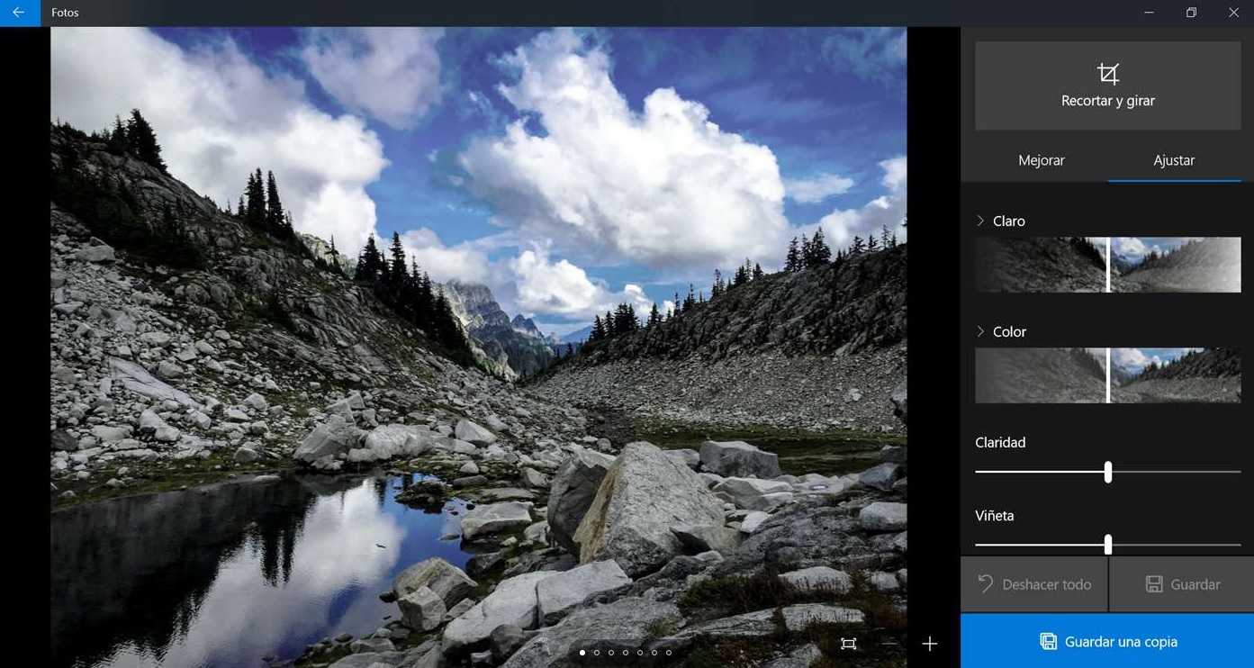  5 editor video simili a iMovie per Windows "width =" 1393 "height =" 742 "/> </p>
<p> La prima opzione che raccomanderemo è <strong> Foto </strong>il visualizzatore di foto con <strong> editor di video </strong> che viene installato di default in tutte le versioni di <strong> Windows 10 </strong>. </p>
<p> Per comodità e semplicità, oltre al fatto che sono sicuro che l'hai già installato sul tuo computer, pensiamo che sia un'ottima opzione per sostituire iMovie. </p>
<p><!-- Start shortcoder --> </p>
<p class=
