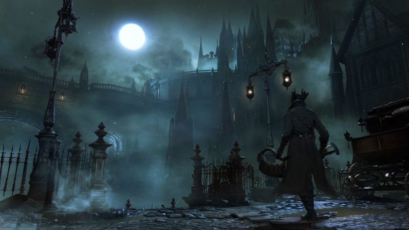  Bloodborne (Yharnam) "larghezza =" 840 "altezza =" 473 "/> </p>
<p> <strong> Bloodborne </strong> è stata una delle prime importanti esclusive per PS4 e ancora oggi è uno dei <strong> migliori giochi </strong> che puoi avere per la console Sony. Questo non è per i deboli di cuore, perché la straordinaria proposta di Hidetaka Miyazaki (creatore della saga di Souls e Sekiro) è un gioco che combina <strong> difficoltà frenetica </strong> con una storia degna del miglior romanzo <strong> di terrore </strong>. </p>
<p> In Bloodborne incaricheremo <strong> Hunter </strong>uno sfortunato eroe che si sveglia nel gotico e terrificante <strong> Yharnam </strong>una città costiera presa dal miglior Lovecraft. In esso affronteremo terrori striscianti inimmaginabili e una storia superba che <strong> FromSoftware </strong> rivelerà gradualmente fino alla sua fine sorprendente. </p>
<p> <img decoding=