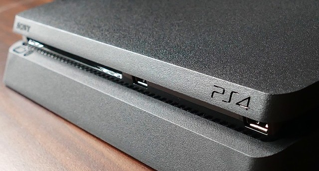  PlayStation 4 Slim "larghezza =" 640 "altezza =" 344 "/> </p><div class='code-block code-block-2' style='margin: 8px auto; text-align: center; display: block; clear: both;'>
<script async src=