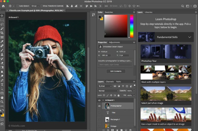  Adobe Photoshop "width =" 600 "height =" 398 "/> </p>
<p> Per fare ciò, è sufficiente accedere all'applicazione desktop di <strong> Creative Cloud </strong> e, nel suo menu, fare clic sull'opzione <strong> «Applicazioni </strong> <strong>« </strong> per verificare se c'è qualche aggiornamento disponibile. Successivamente, fare clic sul pulsante <strong> «…» </strong> e fare clic su <strong> «Cerca aggiornamenti» </strong>. Se è disponibile una versione più recente di Photoshop, verrà scaricata e installata automaticamente sul computer. </p>
<p> Se lo desideri, puoi anche scegliere di <strong> scaricare manualmente </strong> la versione più recente di Photoshop sotto queste righe. </p>
<p class=